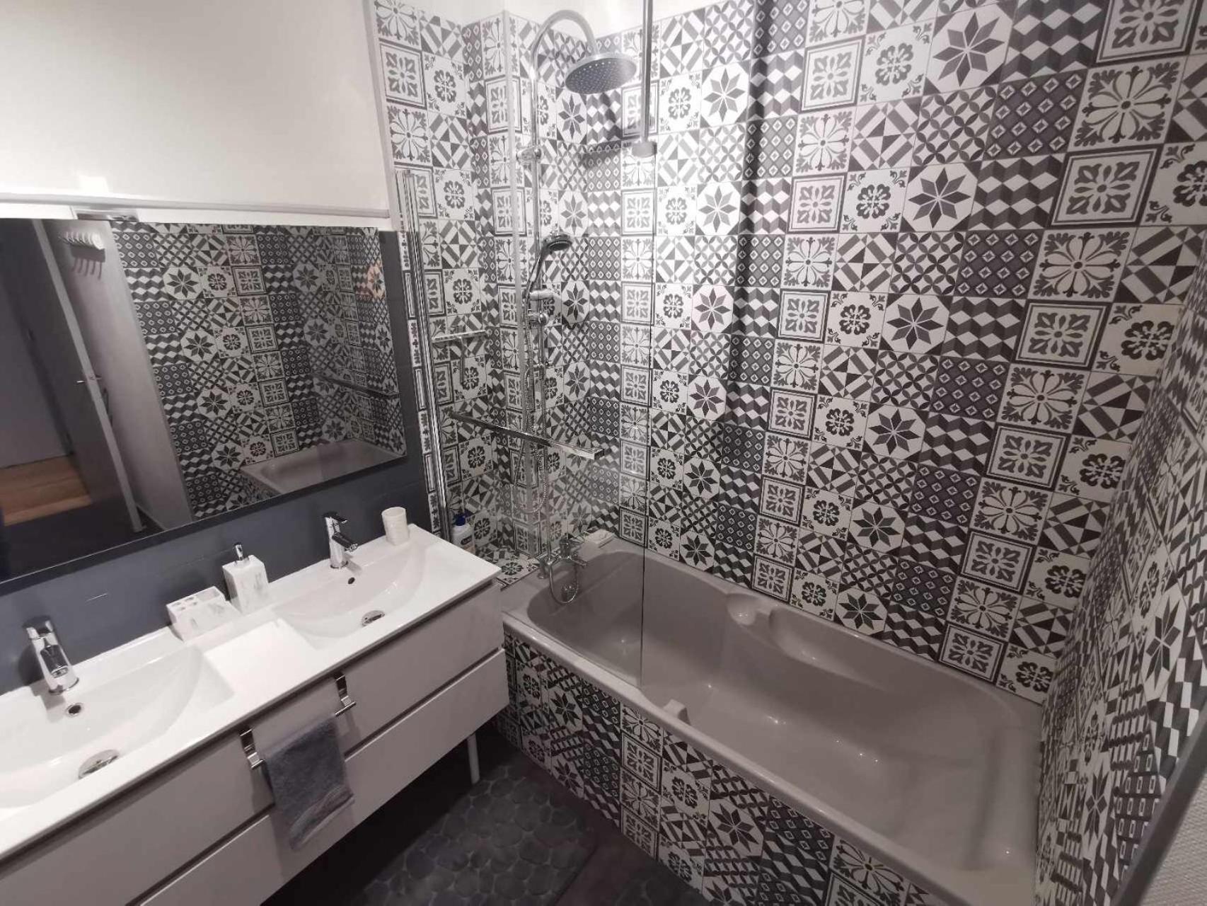 Bel Appartement De 1 A 7 Personnes อ็องแบร์ ภายนอก รูปภาพ